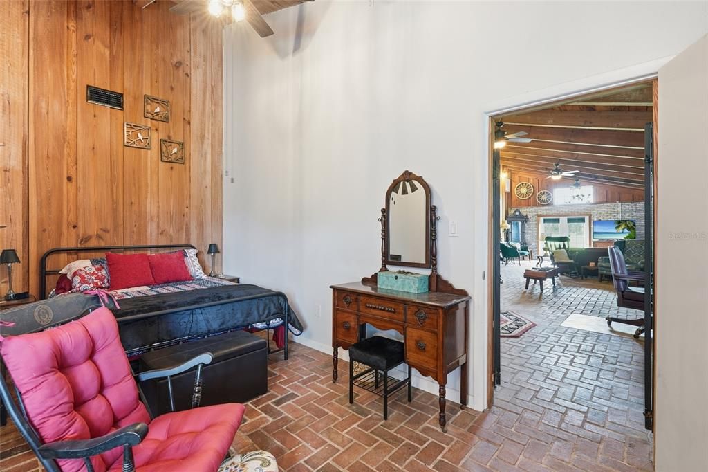 For Sale: $950,000 (4 beds, 3 baths, 3060 Square Feet)