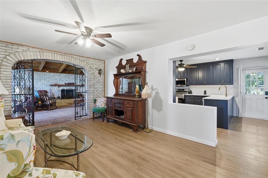 For Sale: $950,000 (4 beds, 3 baths, 3060 Square Feet)