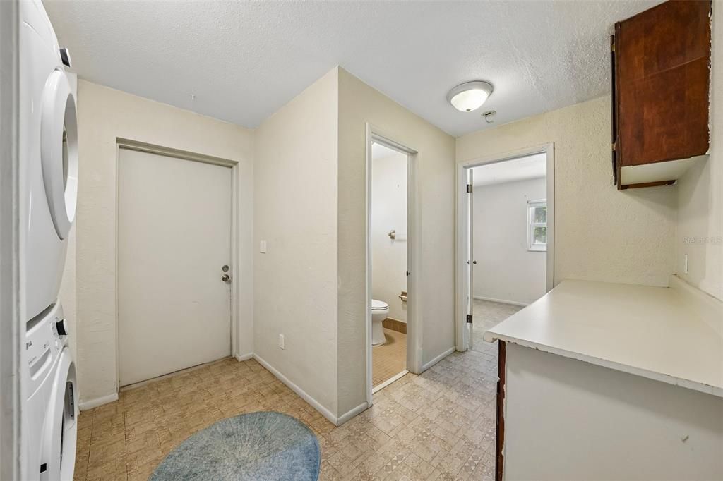 En Venta: $1,100,000 (3 camas, 2 baños, 1950 Pies cuadrados)