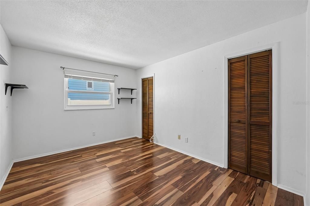 En Venta: $1,100,000 (3 camas, 2 baños, 1950 Pies cuadrados)