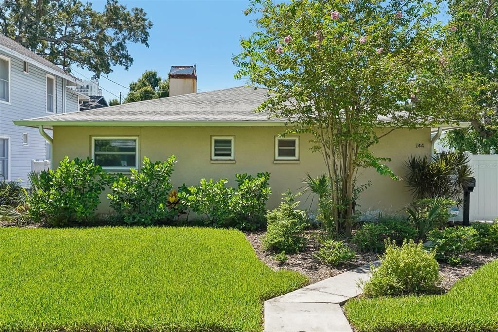 En Venta: $1,100,000 (3 camas, 2 baños, 1950 Pies cuadrados)