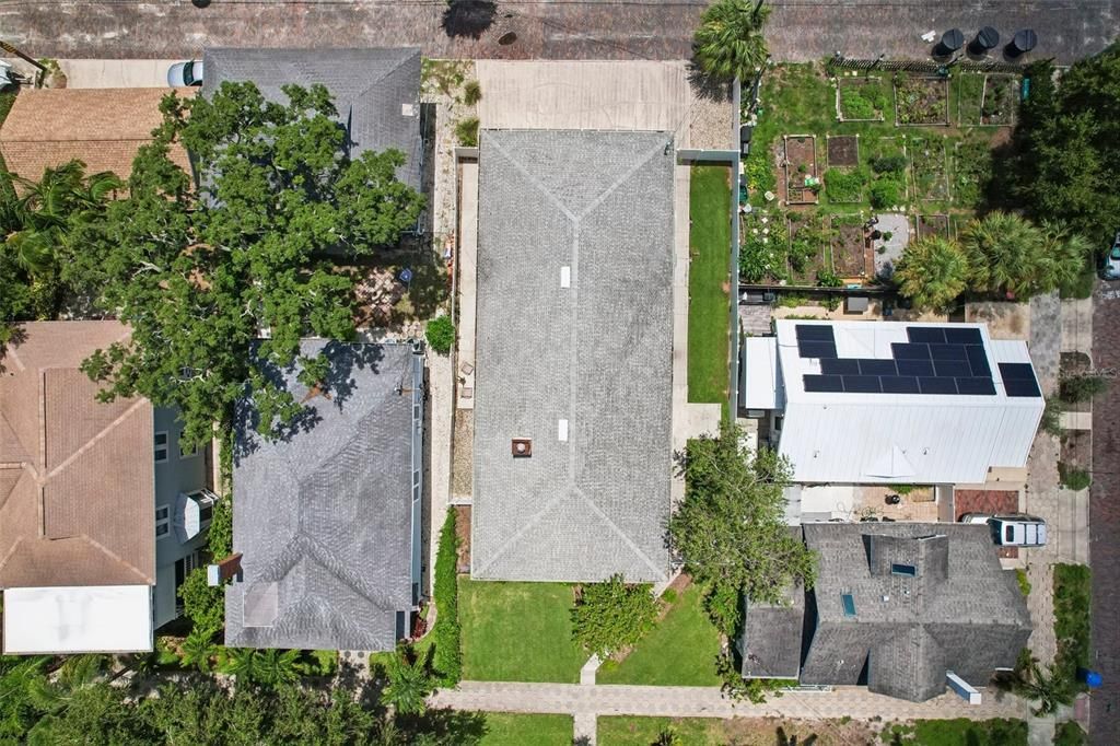 En Venta: $1,100,000 (3 camas, 2 baños, 1950 Pies cuadrados)