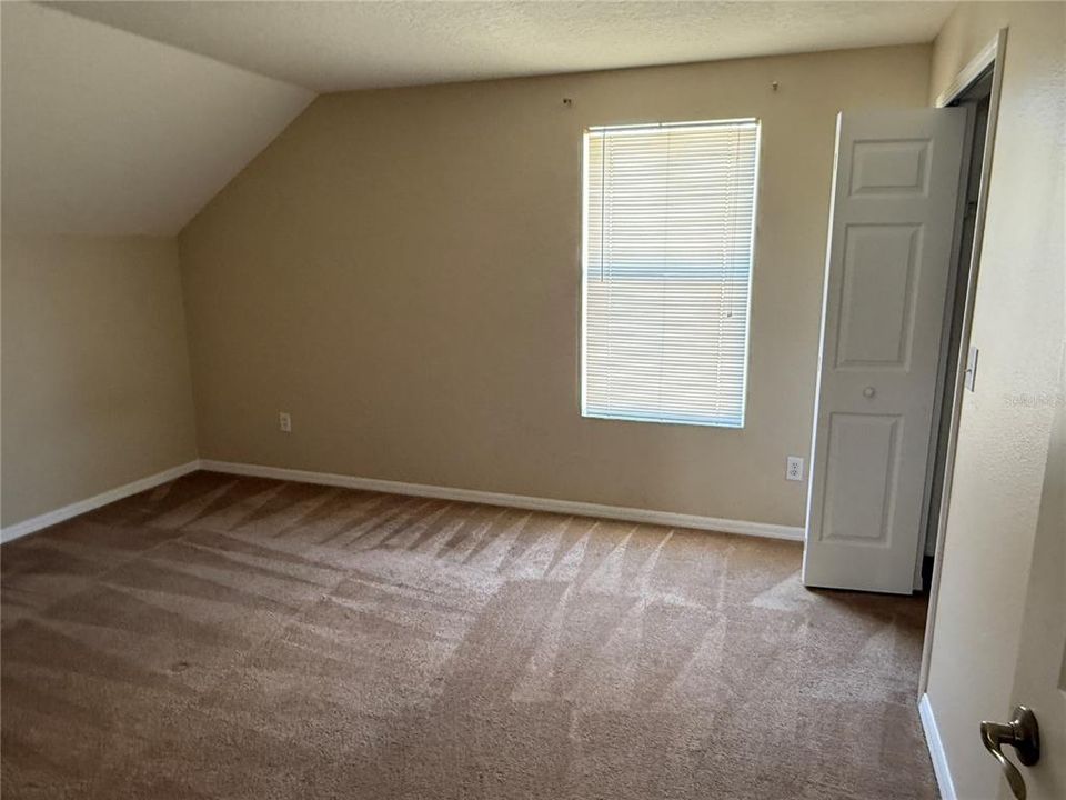 For Rent: $2,350 (4 beds, 2 baths, 2063 Square Feet)