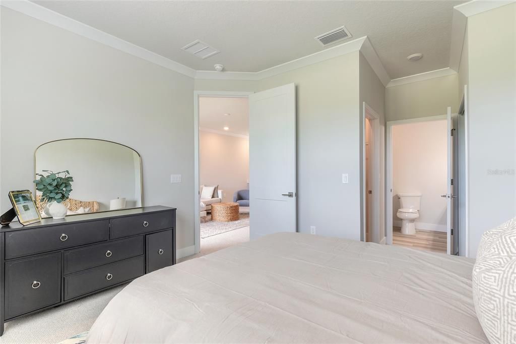 For Sale: $525,000 (3 beds, 3 baths, 1847 Square Feet)