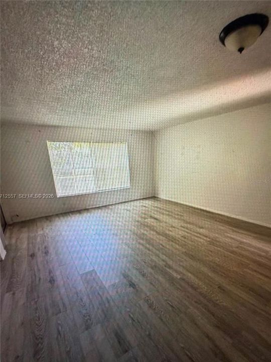 For Sale: $154,900 (2 beds, 2 baths, 873 Square Feet)