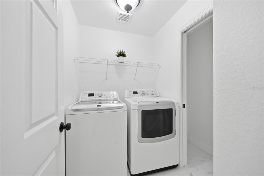 For Sale: $389,999 (3 beds, 2 baths, 2154 Square Feet)