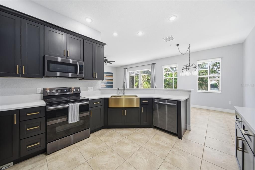 For Sale: $389,999 (3 beds, 2 baths, 2154 Square Feet)