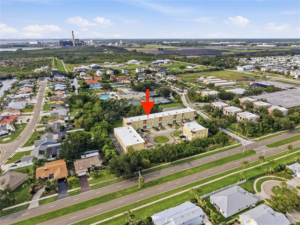 For Sale: $389,999 (3 beds, 2 baths, 2154 Square Feet)