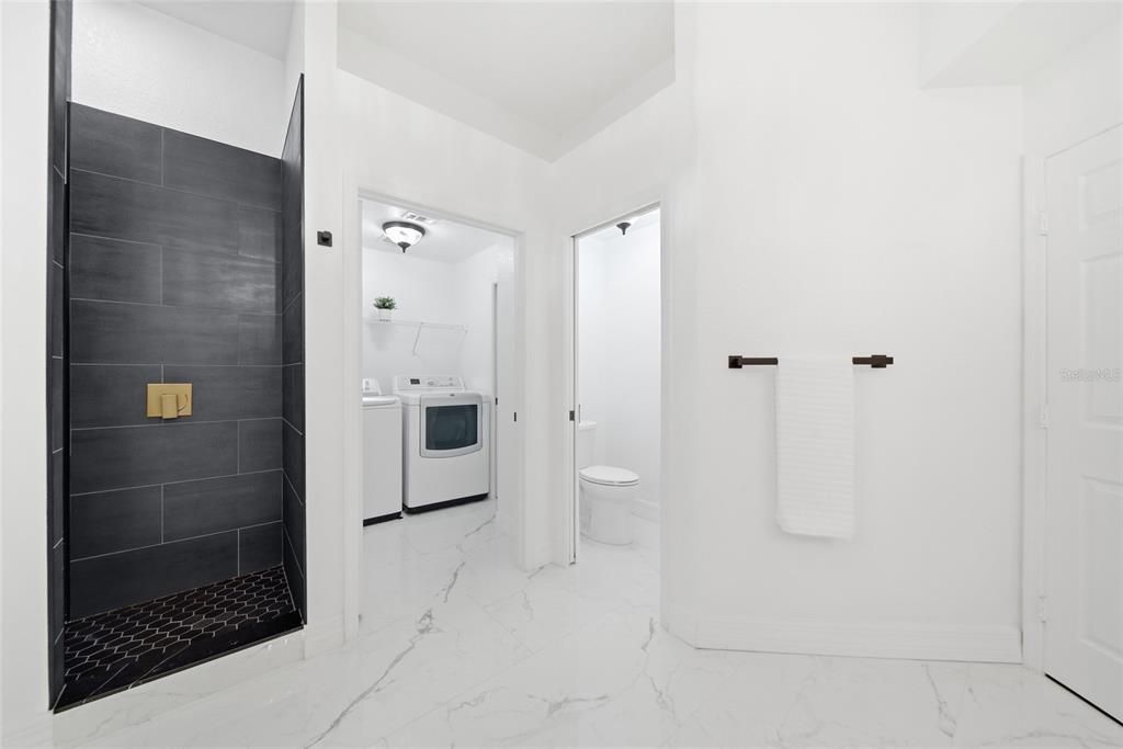 For Sale: $389,999 (3 beds, 2 baths, 2154 Square Feet)