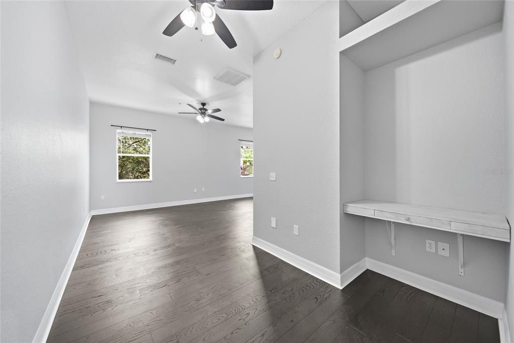 For Sale: $389,999 (3 beds, 2 baths, 2154 Square Feet)