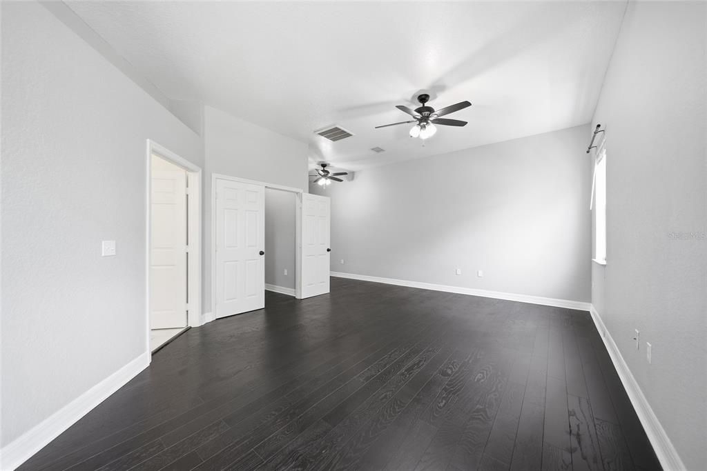 For Sale: $389,999 (3 beds, 2 baths, 2154 Square Feet)