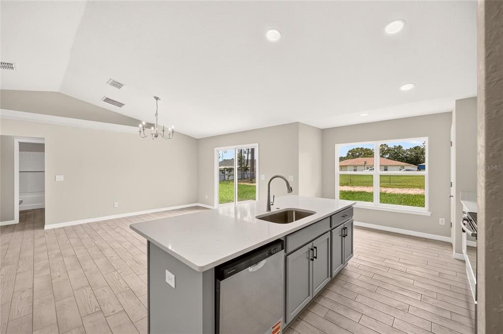 For Sale: $279,000 (3 beds, 2 baths, 1440 Square Feet)