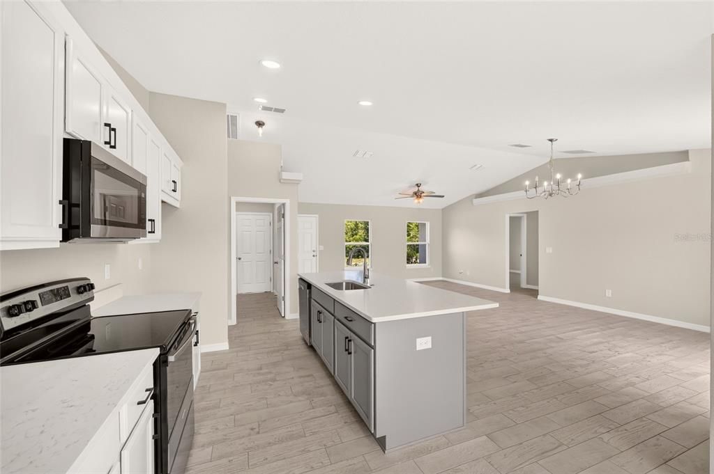 For Sale: $279,000 (3 beds, 2 baths, 1440 Square Feet)