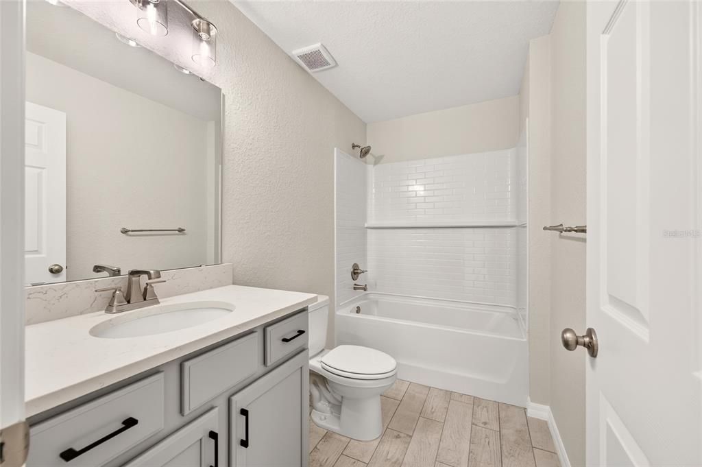 For Sale: $279,000 (3 beds, 2 baths, 1440 Square Feet)