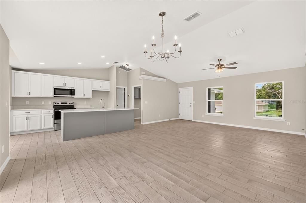 For Sale: $279,000 (3 beds, 2 baths, 1440 Square Feet)
