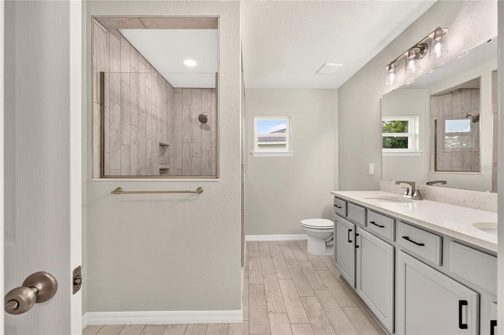 For Sale: $279,000 (3 beds, 2 baths, 1440 Square Feet)
