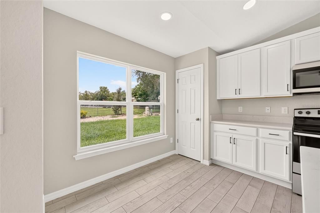 For Sale: $279,000 (3 beds, 2 baths, 1440 Square Feet)