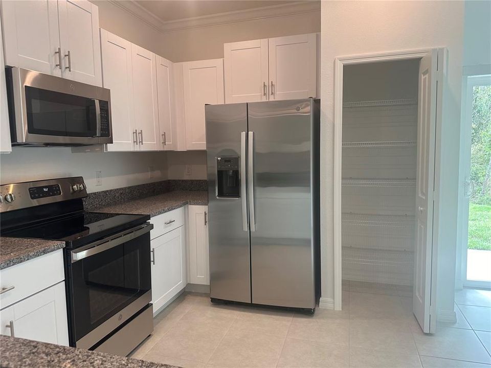 For Rent: $2,000 (3 beds, 2 baths, 1634 Square Feet)