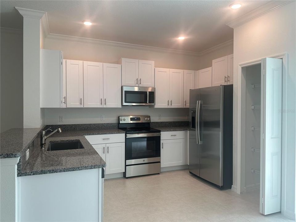 For Rent: $2,000 (3 beds, 2 baths, 1634 Square Feet)