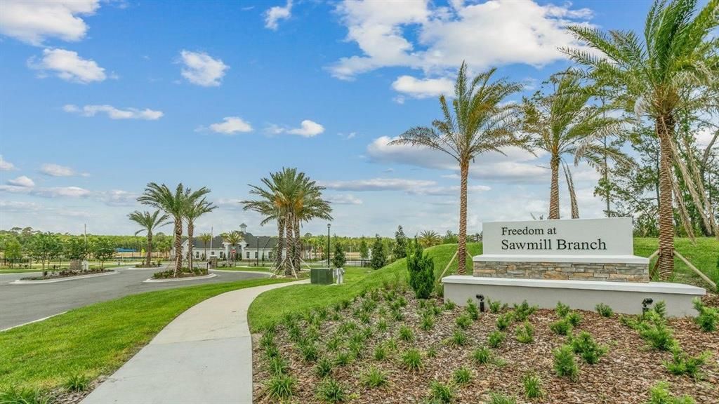 For Sale: $400,000 (3 beds, 3 baths, 2033 Square Feet)