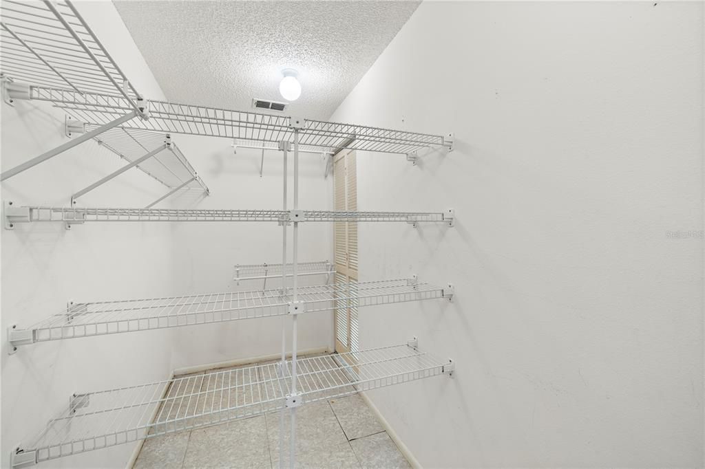 En Venta: $199,990 (2 camas, 2 baños, 1261 Pies cuadrados)