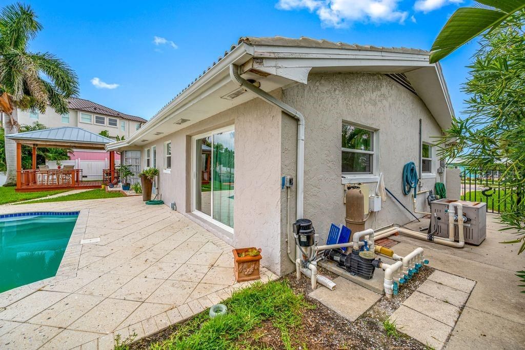 待售: $1,249,000 (3 贝兹, 2 浴室, 1718 平方英尺)