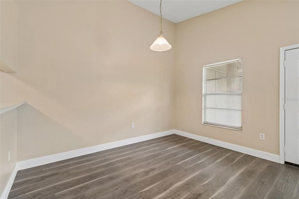 For Rent: $1,395 (2 beds, 2 baths, 912 Square Feet)