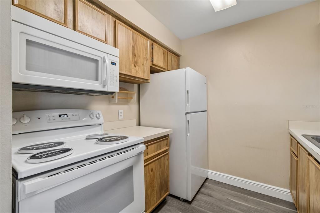 For Rent: $1,395 (2 beds, 2 baths, 912 Square Feet)
