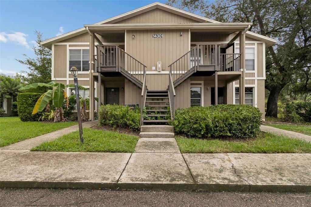 For Rent: $1,395 (2 beds, 2 baths, 912 Square Feet)