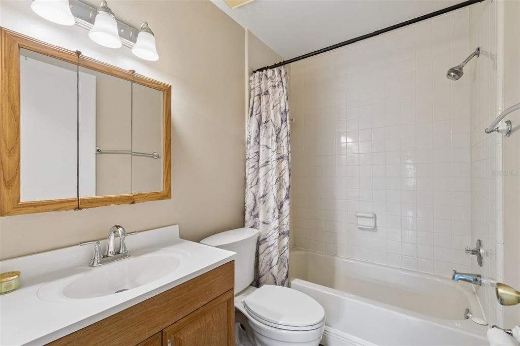For Rent: $1,395 (2 beds, 2 baths, 912 Square Feet)
