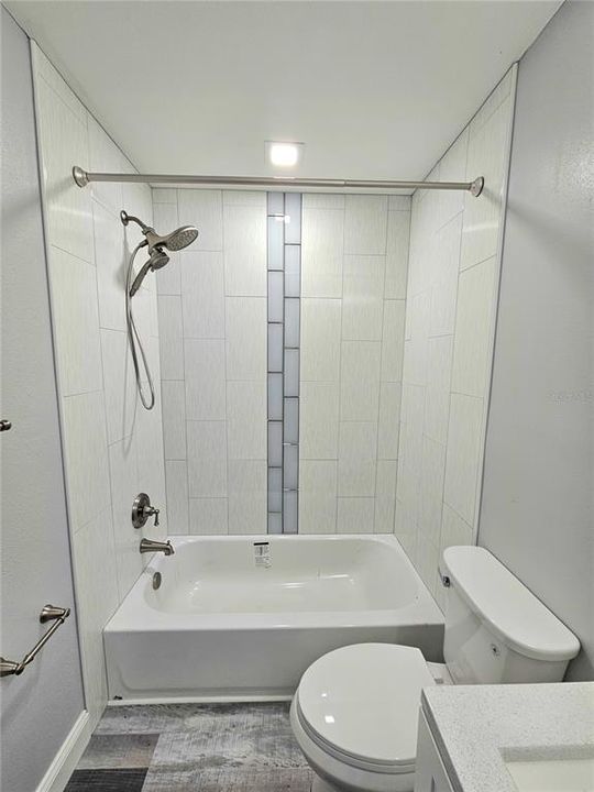 For Rent: $2,100 (3 beds, 1 baths, 1069 Square Feet)