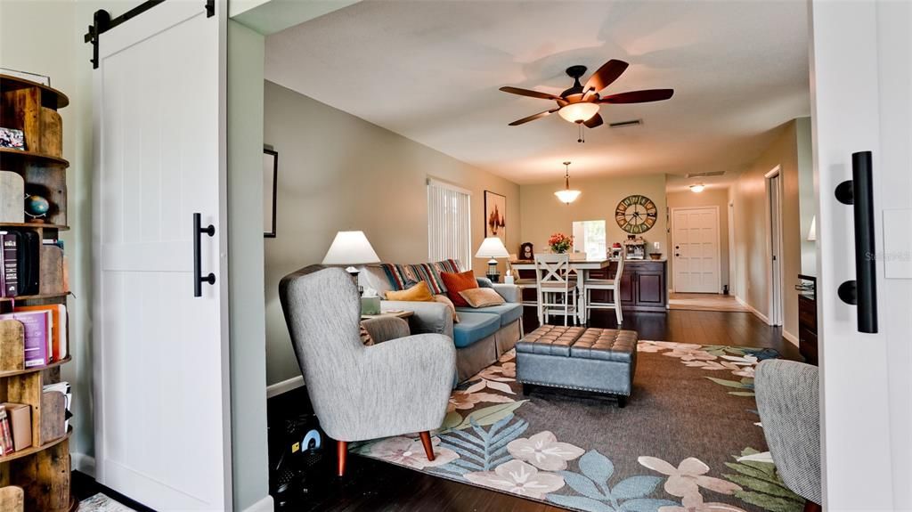 For Sale: $346,000 (2 beds, 2 baths, 1230 Square Feet)