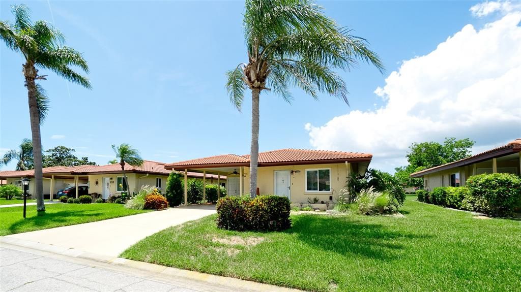 For Sale: $346,000 (2 beds, 2 baths, 1230 Square Feet)