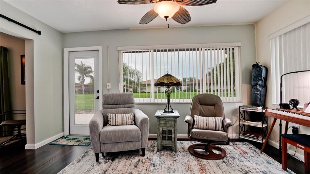 For Sale: $346,000 (2 beds, 2 baths, 1230 Square Feet)
