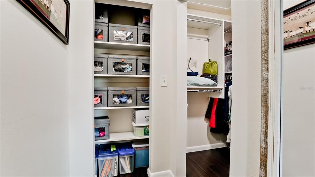 For Sale: $346,000 (2 beds, 2 baths, 1230 Square Feet)