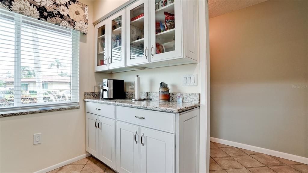 For Sale: $346,000 (2 beds, 2 baths, 1230 Square Feet)