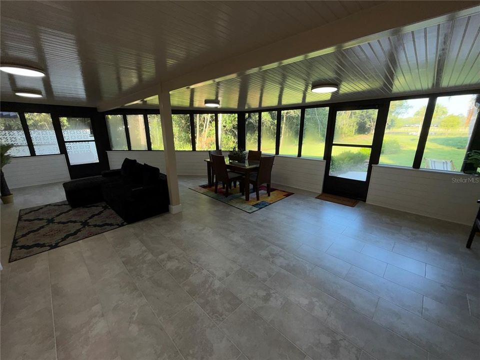 En Venta: $797,500 (3 camas, 2 baños, 2890 Pies cuadrados)