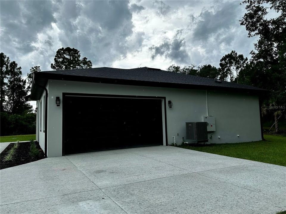 For Rent: $2,950 (4 beds, 2 baths, 2198 Square Feet)