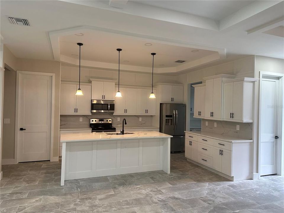 For Rent: $2,950 (4 beds, 2 baths, 2198 Square Feet)