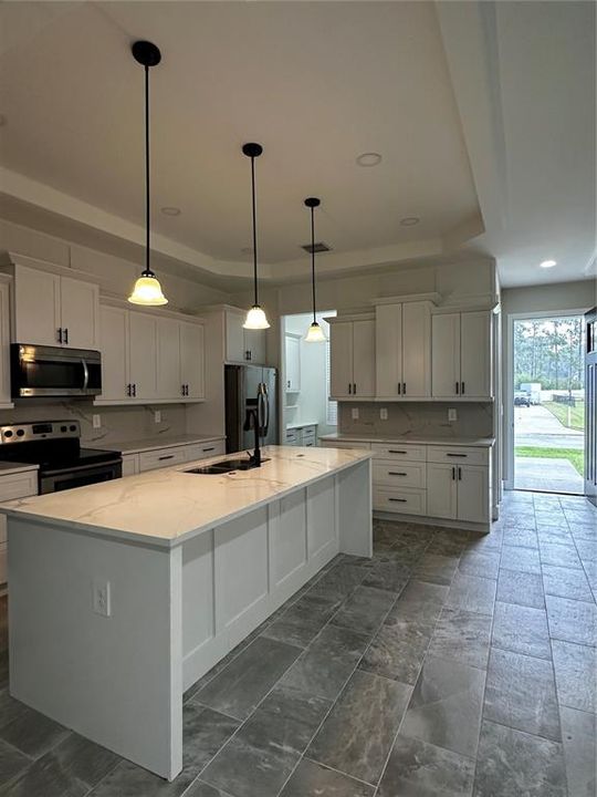For Rent: $2,950 (4 beds, 2 baths, 2198 Square Feet)