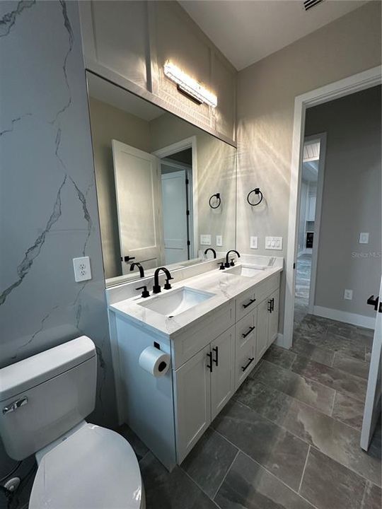 For Rent: $2,950 (4 beds, 2 baths, 2198 Square Feet)