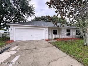 For Sale: $299,900 (4 beds, 2 baths, 1299 Square Feet)