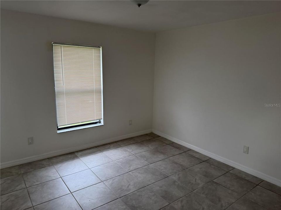 For Rent: $1,525 (3 beds, 1 baths, 1064 Square Feet)