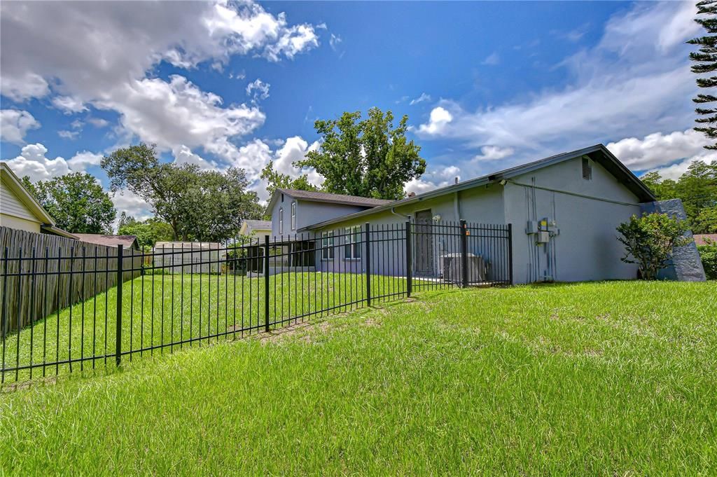 待售: $460,000 (4 贝兹, 3 浴室, 1768 平方英尺)