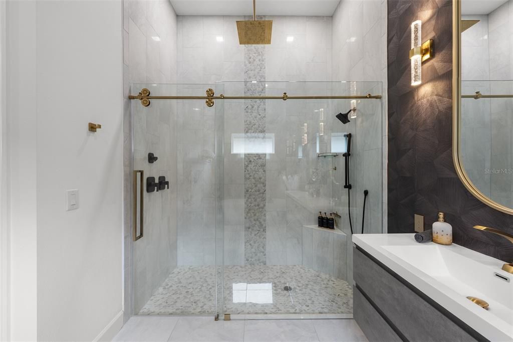 Active With Contract: $1,150,000 (3 beds, 3 baths, 3072 Square Feet)