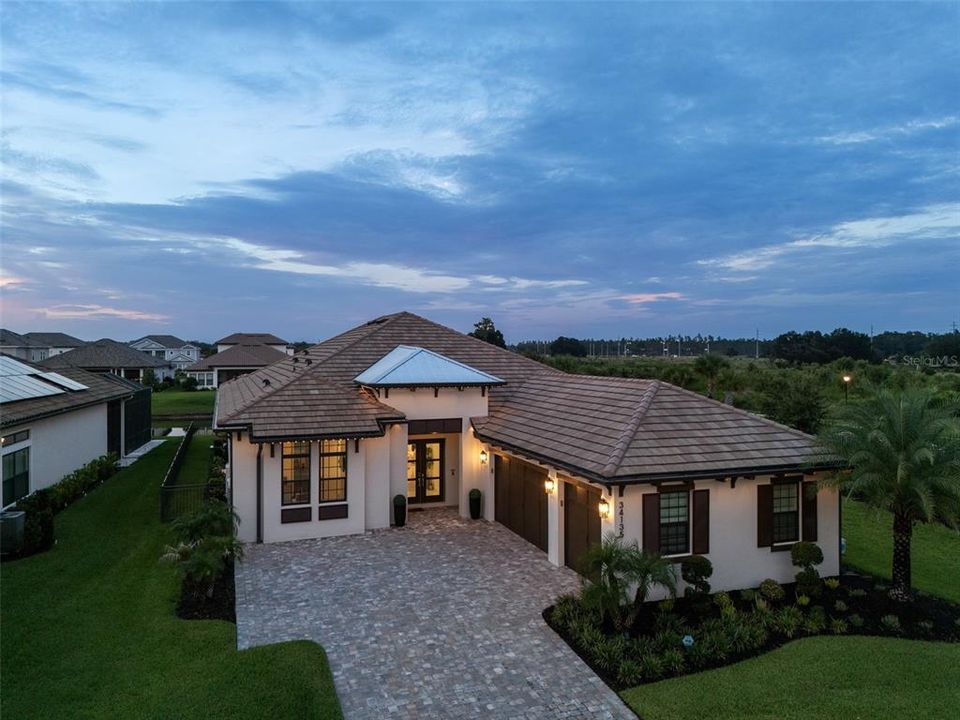 Active With Contract: $1,150,000 (3 beds, 3 baths, 3072 Square Feet)
