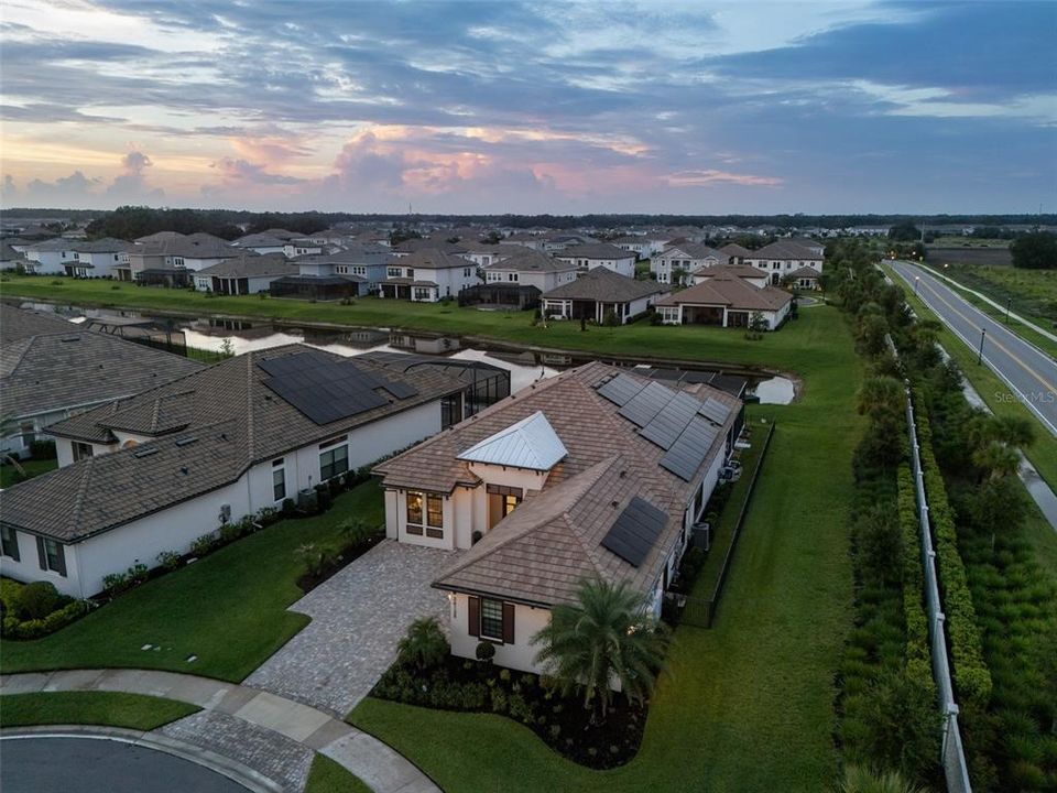 Active With Contract: $1,150,000 (3 beds, 3 baths, 3072 Square Feet)