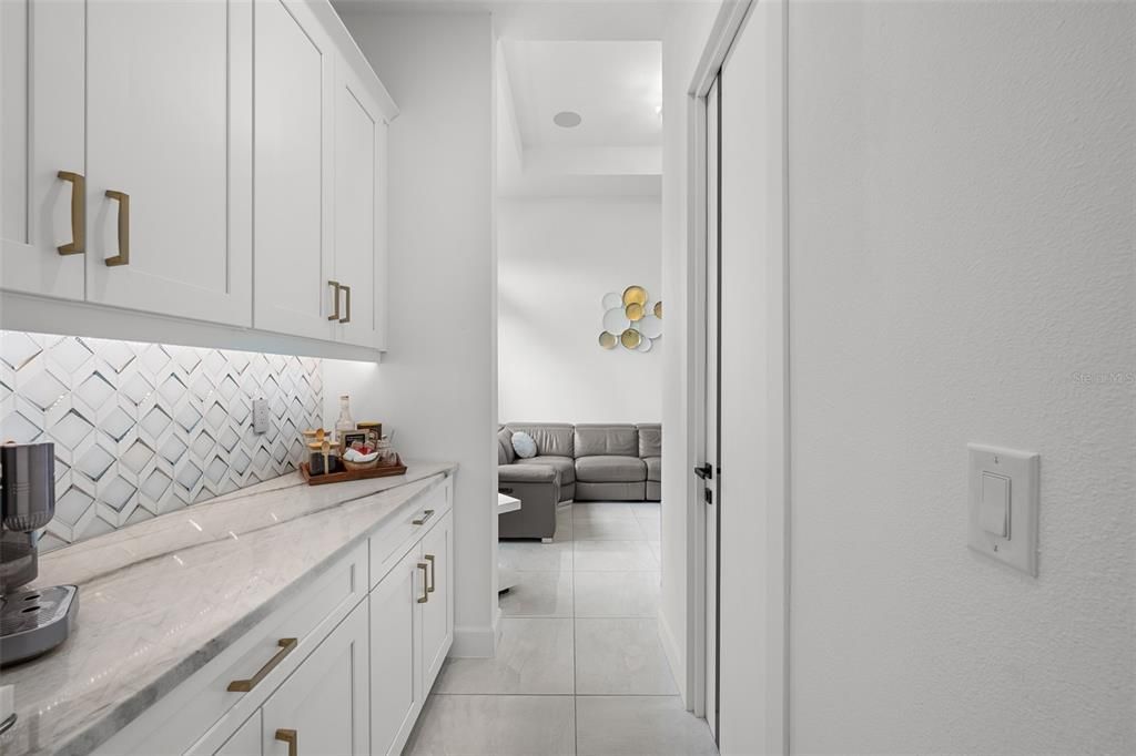 Active With Contract: $1,150,000 (3 beds, 3 baths, 3072 Square Feet)