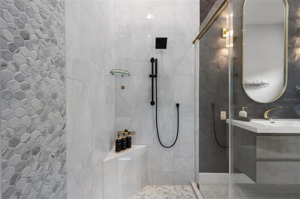Active With Contract: $1,150,000 (3 beds, 3 baths, 3072 Square Feet)
