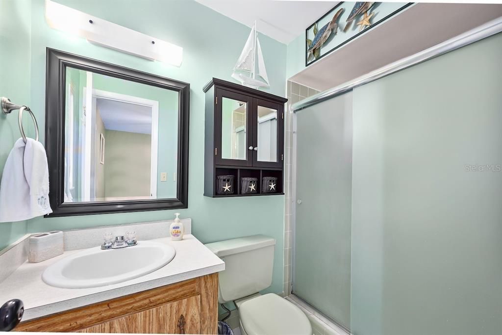 For Sale: $350,000 (3 beds, 2 baths, 1402 Square Feet)